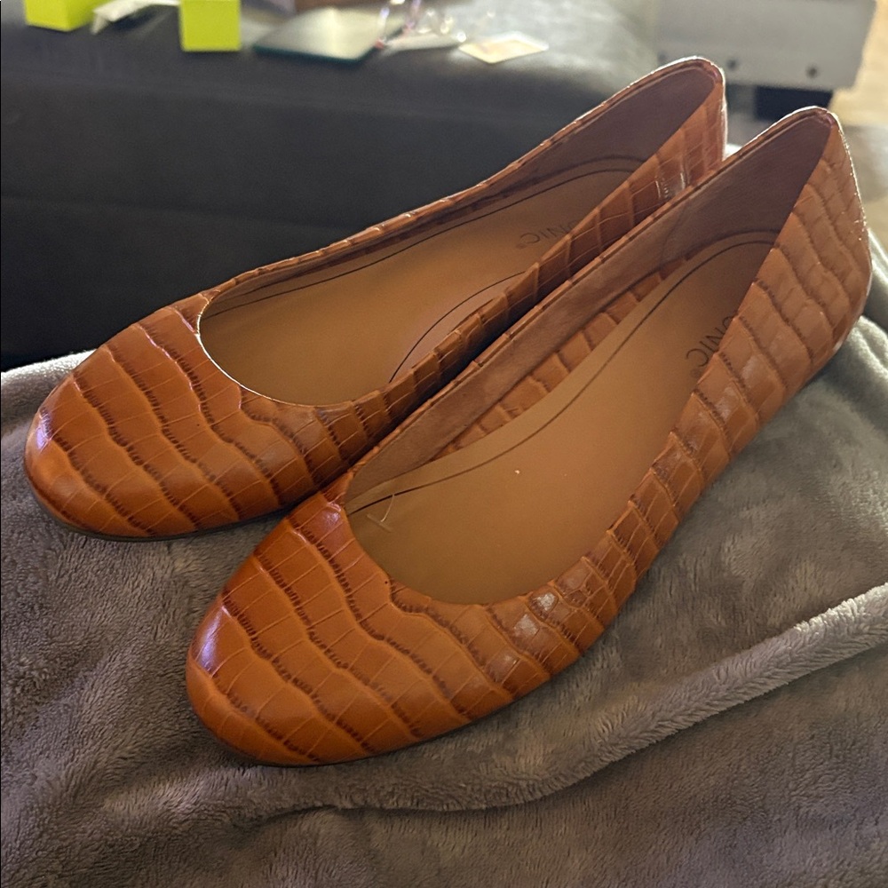 Vionic Shoes Women's Brown Hannah Croc Emobossed Leather Ballet Sz 8.5